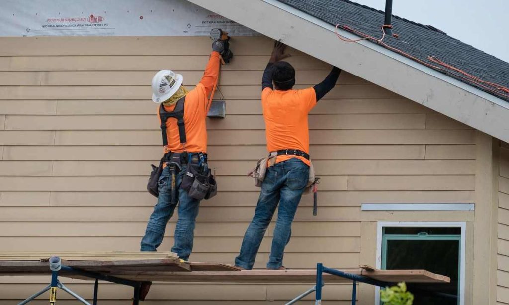 The Pros & Cons of DIY Vs Hiring A Professional For Siding Services In Centreville